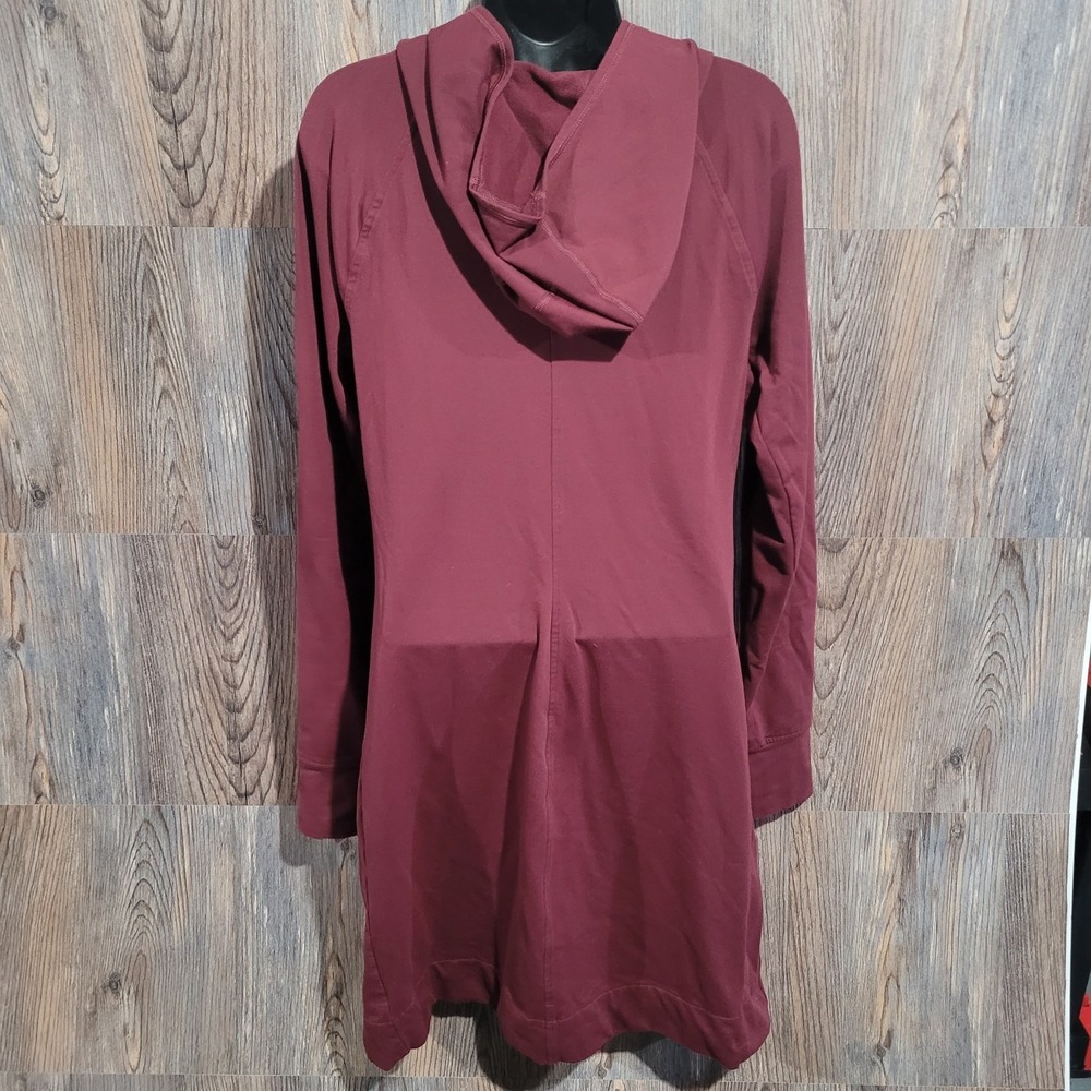 Duluth Trading Hot NoGA Stretch Dress Sz M Berry Hooded Pockets Moisture Wicking - Picture 9 of 12
